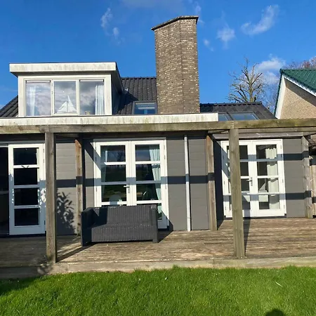 Watertuin Holiday home *