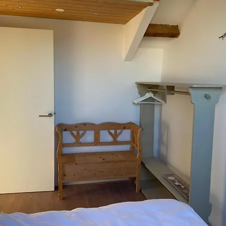 Holiday home Watertuin Warmond